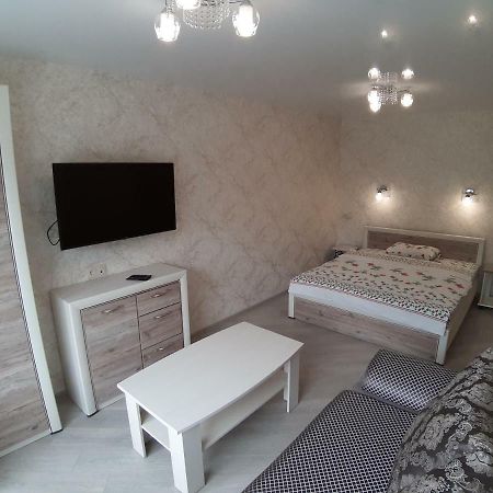 Ferienwohnung Однокомнатная Квартира На Площади Победы Homel Exterior foto
