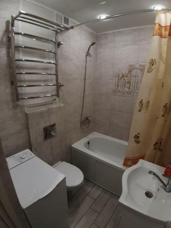 Ferienwohnung Однокомнатная Квартира На Площади Победы Homel Exterior foto